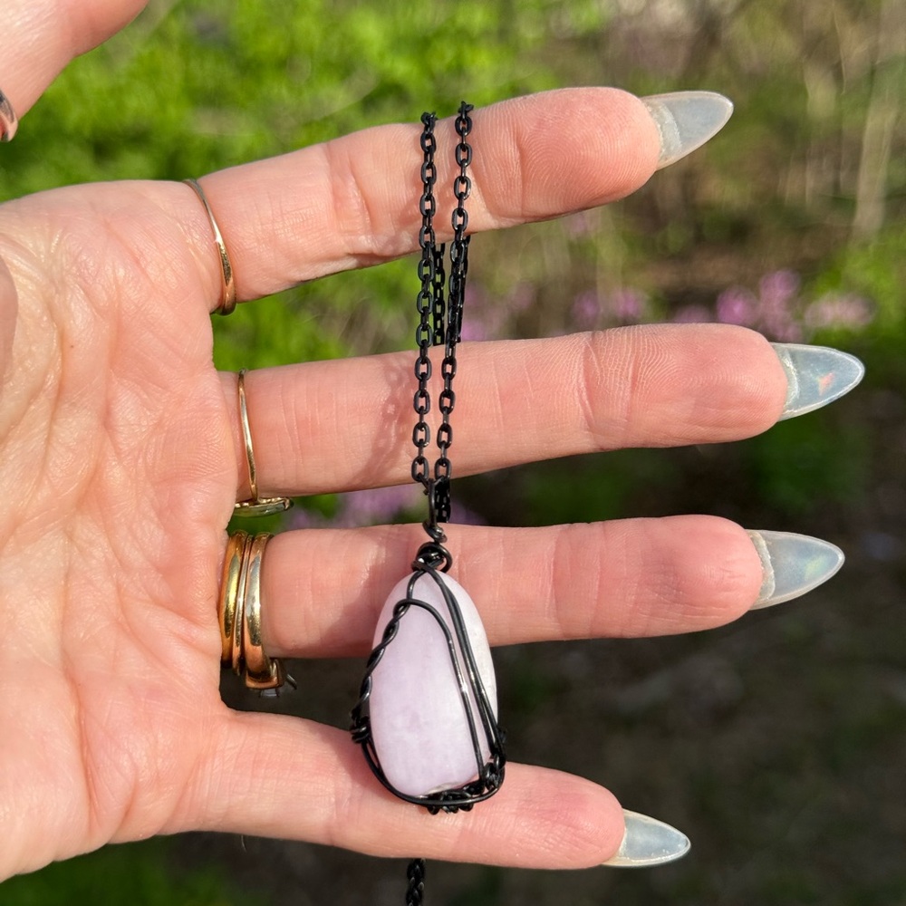 Bright kunzite necklace